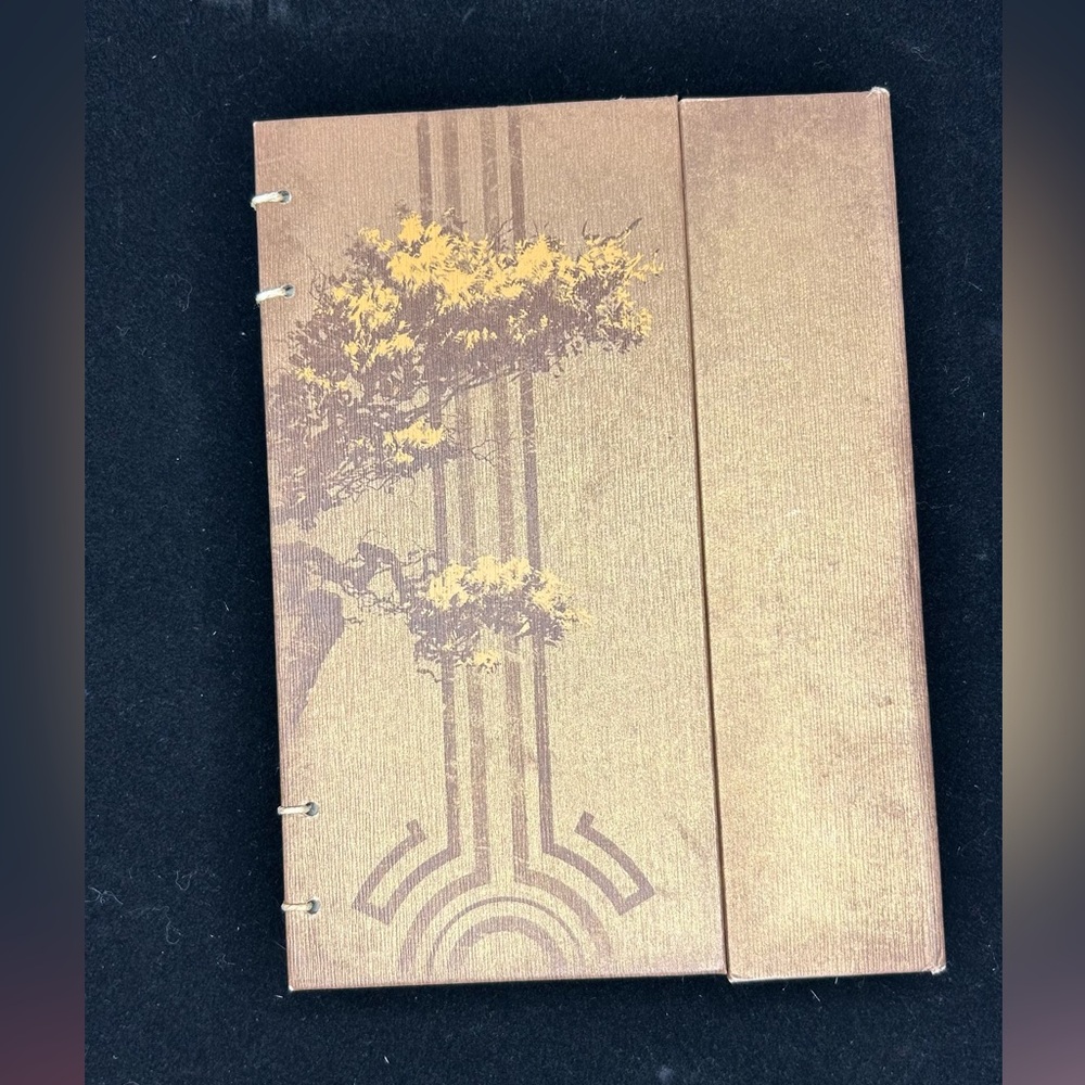 Halo Reach Book Dr. Halsey’s Personal Journal Limited Legendary Edition Extras